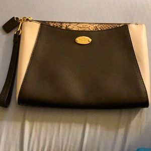 Coach clutch/wristlet Excellent cond. like new